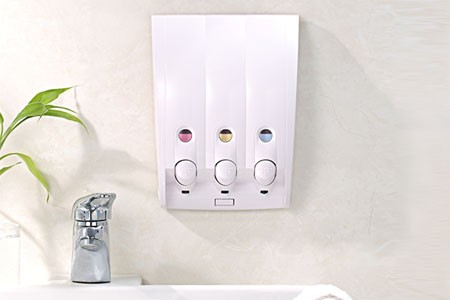 Distributeur d'hôtel avec bouteille non rechargeable